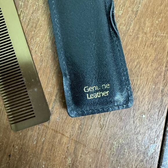Vintage Polished Brass Pocket Comb with genuine black‎ leather carrying case - Picture 4 of 8